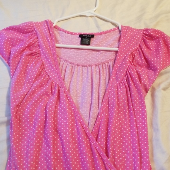 Pink ruffle crossover top - Picture 3 of 4